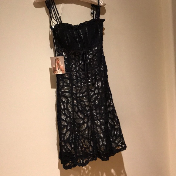 Black lace cocktail dress - Picture 1 of 5